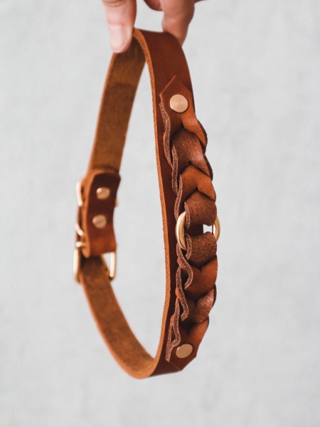 PREMIUM © Lederhalsband geflochten *COGNAC*
